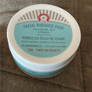First Aid Beauty Radiance Pads in Blue and White